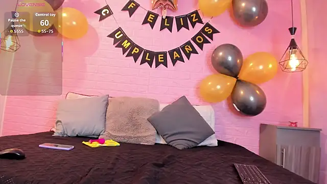 Snapshot of MayteLiu_ chatting on 09-26-25, 12:53 MayteLiu online show from 09-26-25, 12:53