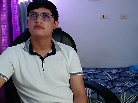 Snapshot of yesitwink_ chatting on 10-23-25, 08:40 yesitwink online show from 10-23-25, 08:40