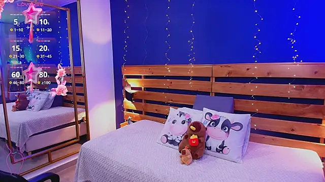 Snapshot of ambar_lover chatting on 10-24-25, 08:05 ambar lover online show from 10-24-25, 08:05