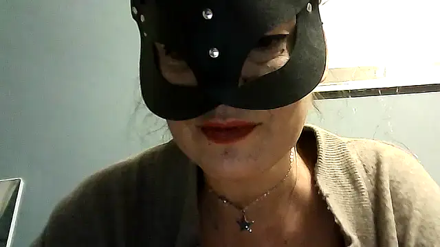 vanitafalcao online show from 11-11-25, 07:14