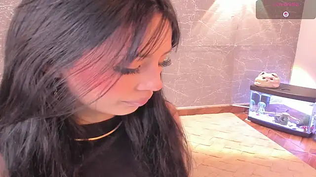 Miss Charlottet online show from 12-04-25, 01:48