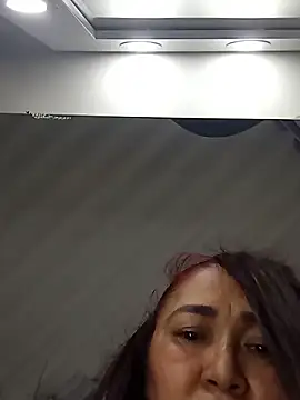 Snapshot of linda_luna29 chatting on 05-16-26, 05:23 linda luna29 online show from 05-16-26, 05:23