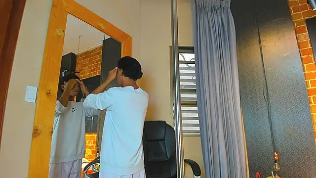 AlanCutee online show from 11-16-25, 12:33