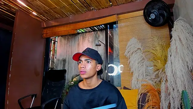 AlanCutee online show from 12-17-25, 12:55