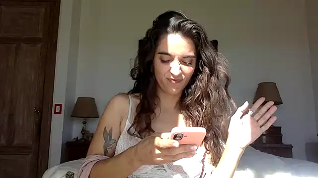 venuslibre online show from 09-26-25, 01:15