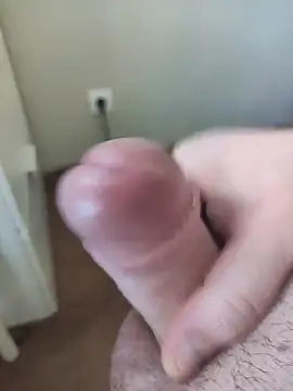 Snapshot of TobyDick13 chatting on 11-24-25, 06:57 TobyDick13 online show from 11-24-25, 06:57