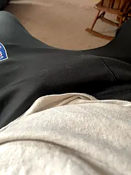 Snapshot of bigdicklad chatting on 10-20-25, 10:27 bigdicklad online show from 10-20-25, 10:27