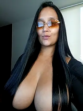 Esmeralda333 online show from 03-10-26, 08:25