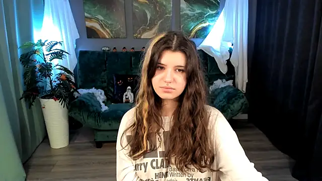 Snapshot of AnoraDark chatting on 11-08-25, 01:33 AnoraDark online show from 11-08-25, 01:33