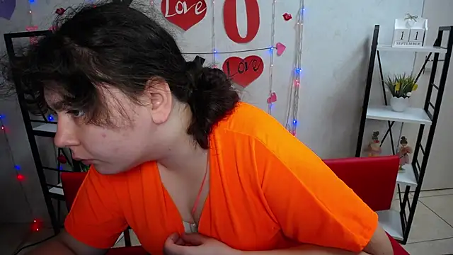 Snapshot of NeonilaLisova chatting on 09-11-25, 05:18 NeonilaLisova online show from 09-11-25, 05:18