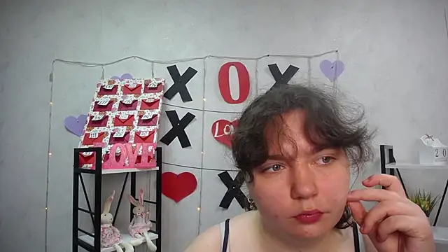 Snapshot of NeonilaLisova chatting on 09-21-25, 05:20 NeonilaLisova online show from 09-21-25, 05:20