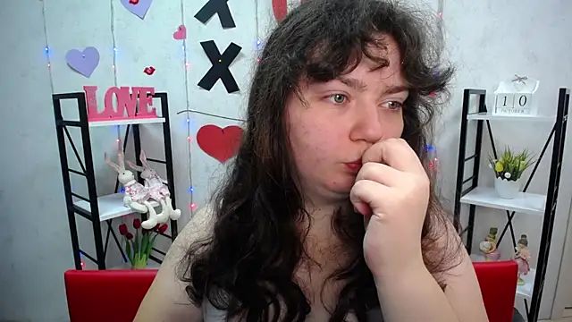 Snapshot of NeonilaLisova chatting on 10-11-25, 05:17 NeonilaLisova online show from 10-11-25, 05:17