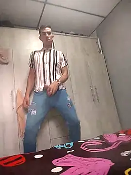 Snapshot of monjita_suyo chatting on 02-08-26, 10:13 monjita suyo online show from 02-08-26, 10:13