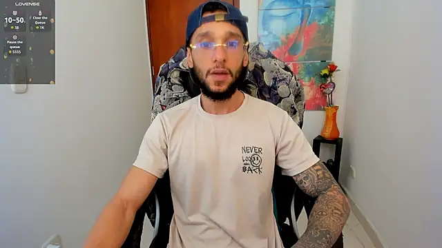 Cristhian teylor  online show from 09-10-25, 03:23