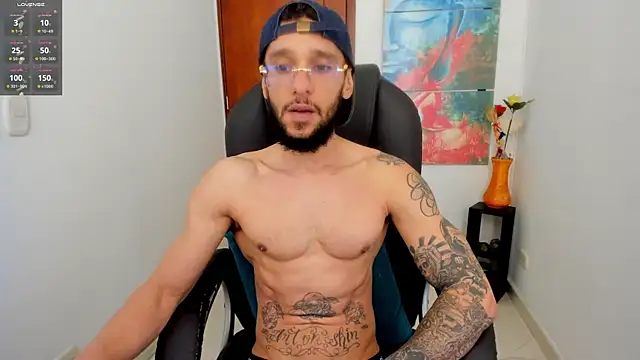 Cristhian teylor  online show from 10-19-25, 03:01