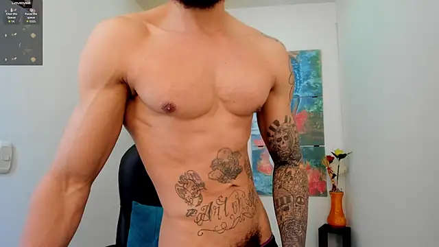 Cristhian teylor  online show from 10-20-25, 04:07