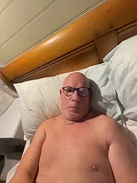 Snapshot of philefc chatting on 10-25-25, 06:54 philefc online show from 10-25-25, 06:54