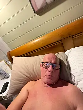 Snapshot of philefc chatting on 11-24-25, 10:53 philefc online show from 11-24-25, 10:53