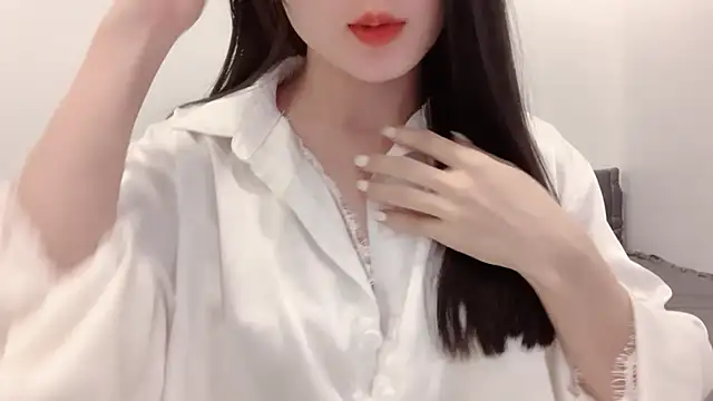    Lily    online show from 05-14-26, 04:03