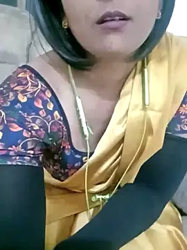 Snapshot of Queen_Kushi4 chatting on 09-27-25, 05:40 Queen Kushi4 online show from 09-27-25, 05:40