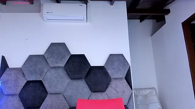 BellaNixs online show from 03-31-26, 11:43