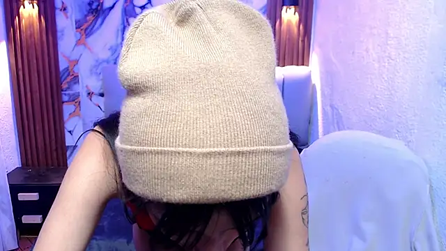 alaia blue online show from 09-25-25, 02:10