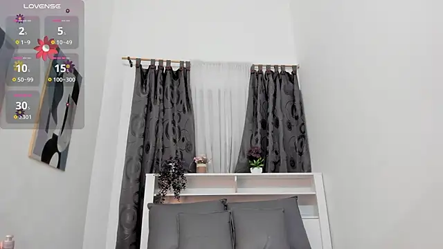 Mistt Mia online show from 10-19-25, 12:17