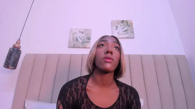 Mistt Mia online show from 07-25-26, 06:05