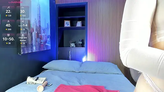 SamaraAnders  online show from 10-17-25, 04:26