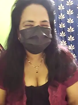 mallu-lover online show from 10-11-25, 05:22