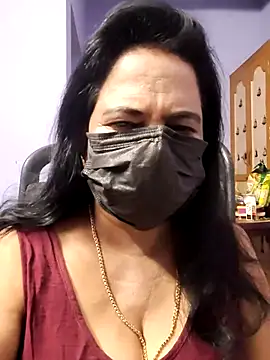 mallu-lover online show from 10-28-25, 01:09