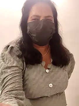 mallu-lover online show from 04-27-26, 06:28