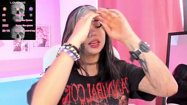 Snapshot of pinkk_deemon chatting on 10-01-25, 02:12 pinkk deemon online show from 10-01-25, 02:12