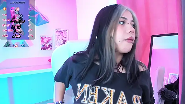 Snapshot of pinkk_deemon chatting on 10-06-25, 02:14 pinkk deemon online show from 10-06-25, 02:14