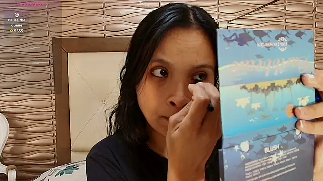 Snapshot of Miladiosa chatting on 04-30-26, 12:44 Miladiosa online show from 04-30-26, 12:44
