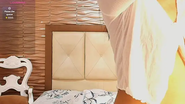 Snapshot of Miladiosa chatting on 05-07-26, 12:32 Miladiosa online show from 05-07-26, 12:32