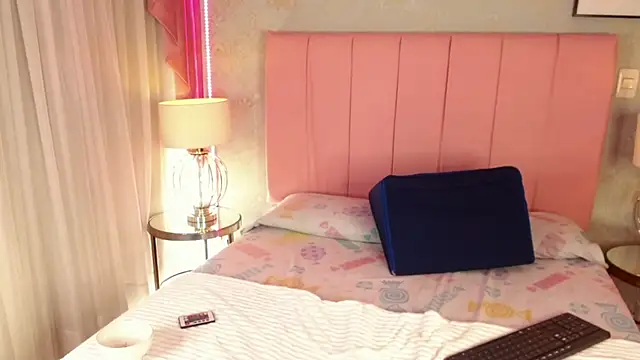 novaross online show from 09-18-25, 08:44