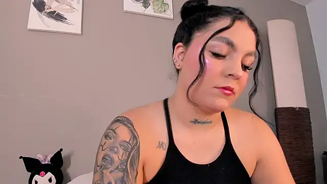 Snapshot of melody_blossom_ chatting on 09-11-25, 08:31 melody blossom  online show from 09-11-25, 08:31