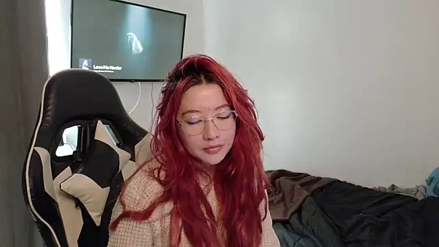 Snapshot of lunnaa_ chatting on 09-09-25, 04:28 lunnaa  online show from 09-09-25, 04:28