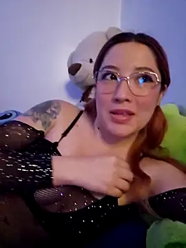 Snapshot of lunnaa_ chatting on 09-24-25, 02:59 lunnaa  online show from 09-24-25, 02:59