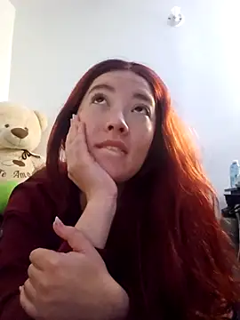 Snapshot of lunnaa_ chatting on 10-21-25, 05:08 lunnaa  online show from 10-21-25, 05:08