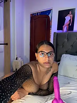 Snapshot of ema_zoe chatting on 11-27-25, 12:02 ema zoe online show from 11-27-25, 12:02