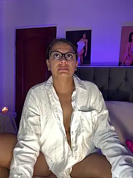 ema zoe online show from 03-24-26, 12:04