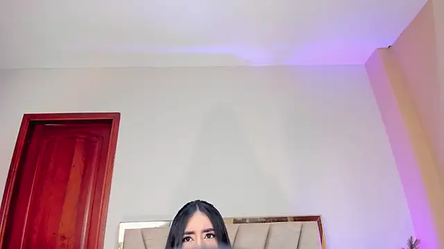 Snapshot of SerenaAveline chatting on 11-01-25, 06:54 SerenaAveline online show from 11-01-25, 06:54