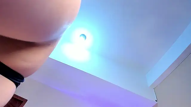 Snapshot of SerenaAveline chatting on 11-26-25, 11:17 SerenaAveline online show from 11-26-25, 11:17