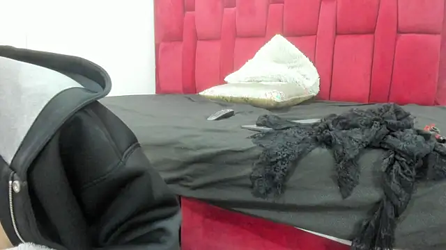 Snapshot of Mollyxketa1_ chatting on 11-06-25, 02:23 Mollyxketa1 online show from 11-06-25, 02:23