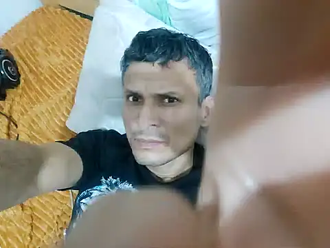 luislimafuego online show from 11-23-25, 06:13