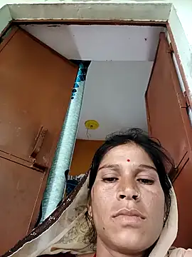 Snapshot of Sonam_pandeyji chatting on 09-10-25, 11:54 Sonam pandeyji online show from 09-10-25, 11:54