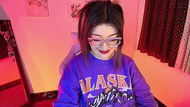 Snapshot of isaferrer06 chatting on 11-24-25, 04:34 isaferrer06 online show from 11-24-25, 04:34