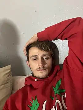 Snapshot of StoneyCam chatting on 11-08-25, 12:38 StoneyCam online show from 11-08-25, 12:38